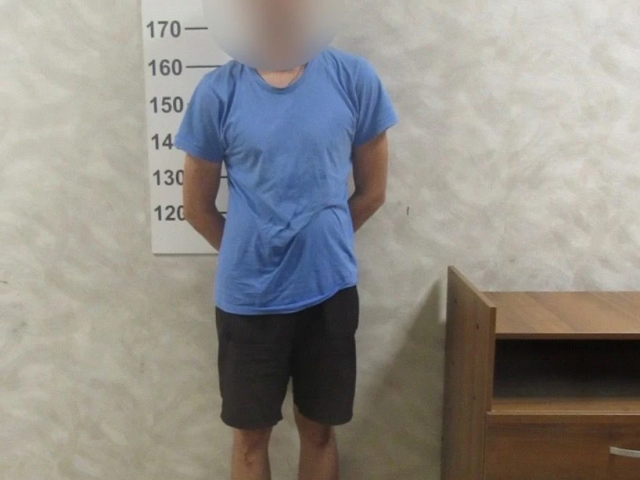 В Оренбурге мужчина угрожал сожительнице расправой с помощью металлического прута