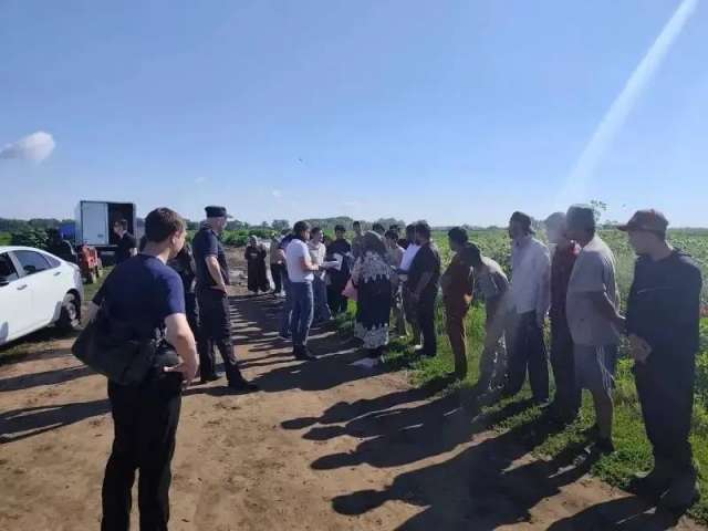 Под Оренбургом прошел рейд против незаконной миграции: 14 иностранцев доставили в полицию