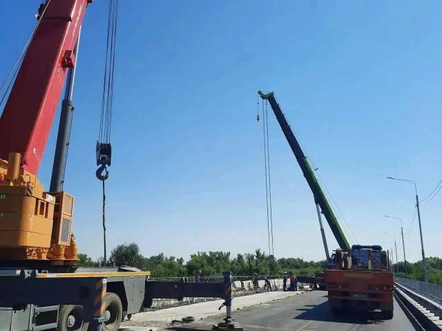 В Оренбурге ремонтируют улицу Донгузскую