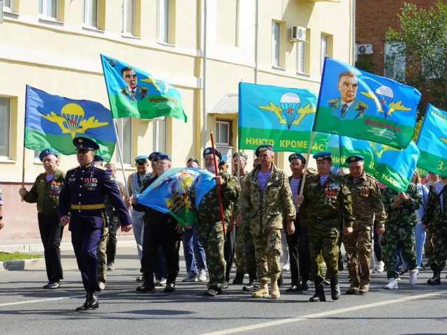 В Оренбурге отметили 96-ю годовщину ВДВ