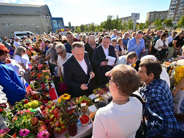 «Добрым людям на загляденье»: в Новотроицке прошёл ежегодный конкурс садоводов-любителей 