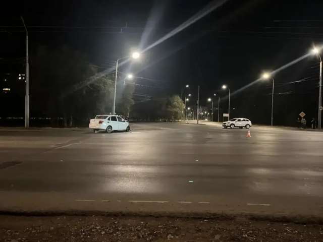 В ночном ДТП в Оренбурге пострадали два человека 