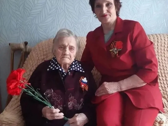 В Оренбуржье чествуют двух женщин‑ветеранов: одна отмечает 103‑летие, другая — вековой юбилей
