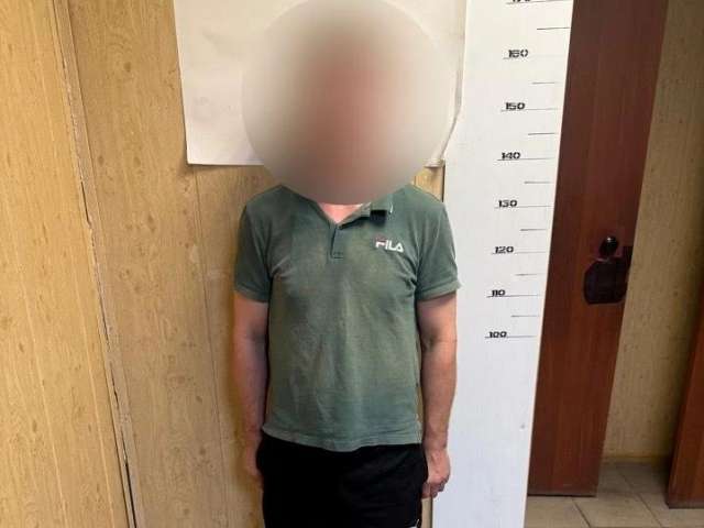 В Оренбурге водитель наехал на пешехода, а затем избил его бруском