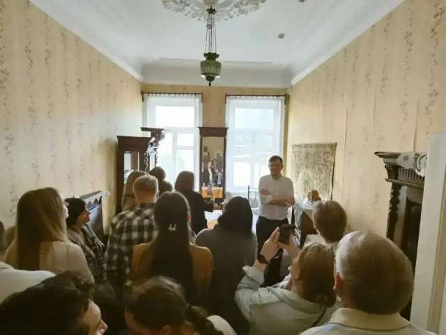 Как жил Юрий Гагарин до полета в космос: в Оренбурге расскажут о его юности в коммуналке