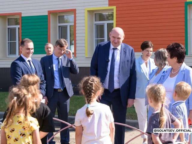 Парк «Озерки», детский сад и храм: губернатор посетил социальные объекты Сорочинска