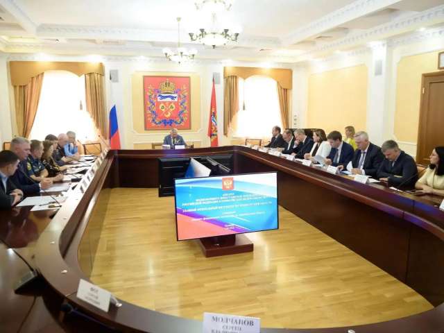 В Оренбуржье обсудили подготовку к зиме, капремонт домов и обращение с отходами