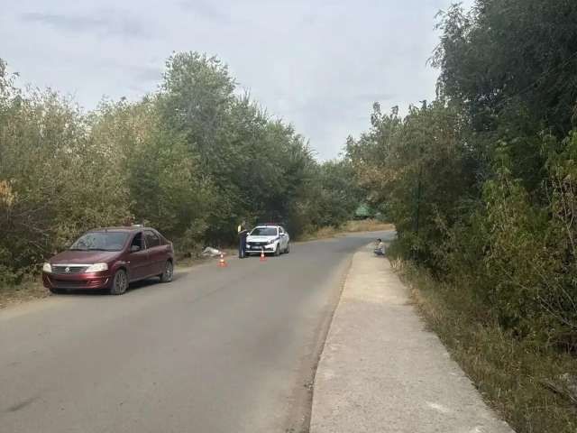 В Оренбурге пенсионер погиб, упав с электросамоката