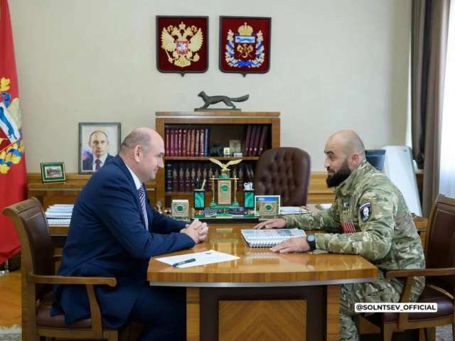 Губернатор Оренбуржья встретился с Героем России Михаилом Михайловым