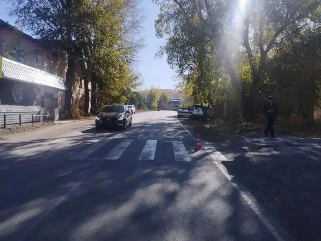 В Кувандыке автомобиль сбил пенсионерку на «зебре», пострадавшая в больнице
