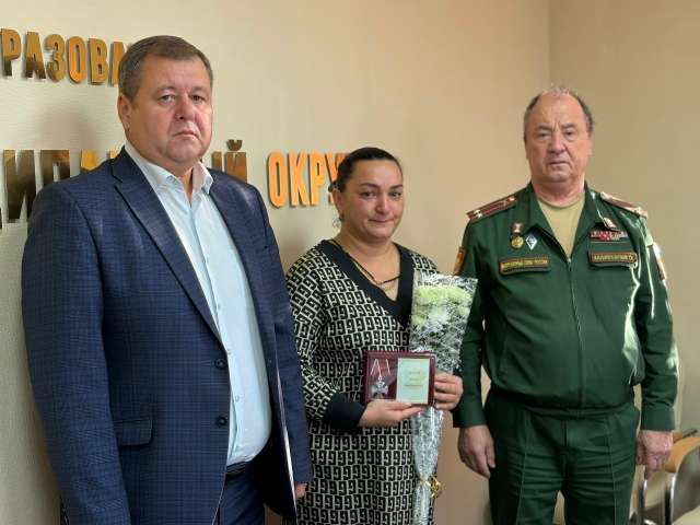 В Соль‑Илецком округе семьям погибших военнослужащих вручили государственные награды
