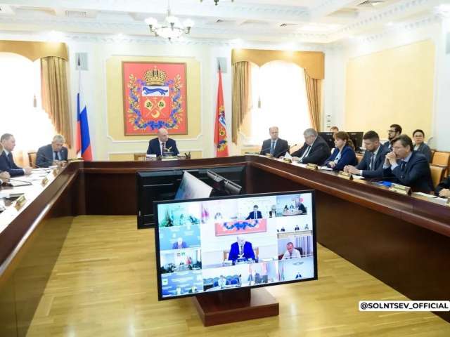 В правительстве Оренбургской области обсудили вопросы в сфере теплоснабжения, строительства, здравоохранения