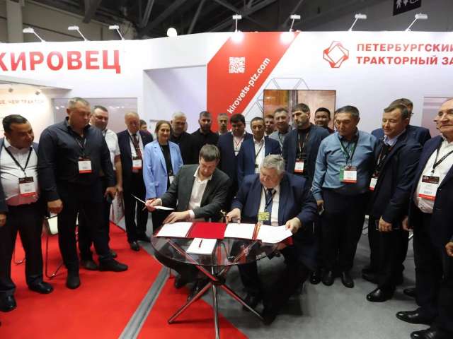 В Оренбуржье поставят до 130 тракторов по соглашению с заводом