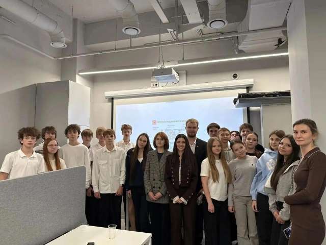 Школьники Оренбуржья знакомятся с профессиями на ведущих предприятиях региона