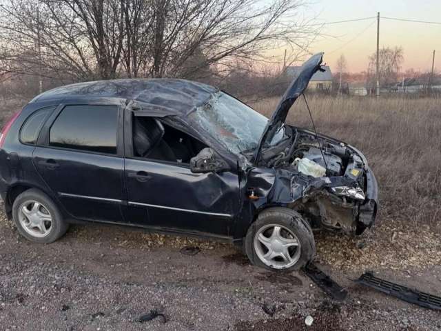 Под Сорочинском легковушка врезалась в «МАЗ» и перевернулась