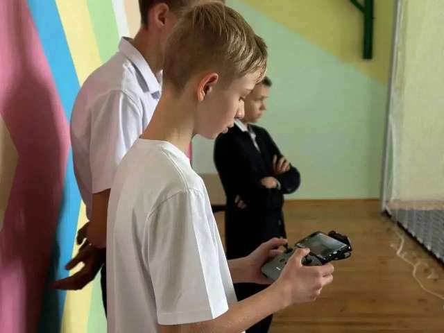 Школьники Оренбуржья готовятся к областному турниру по управлению беспилотниками