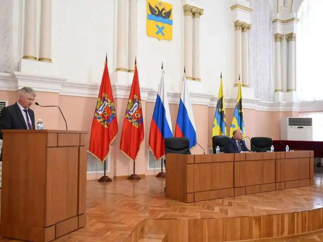 Создать условия и повысить привлекательность: как в Оренбурге будут решать вопрос с кадрами в медицине и образовании?   