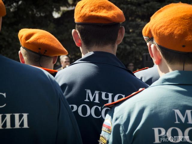 День образования службы пожаротушения МЧС России 