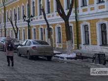 В Оренбурге с фасада педуниверситета осыпалась новая краска
