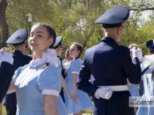 В парке им. Ленина в Оренбурге станцевали Вальс Победы