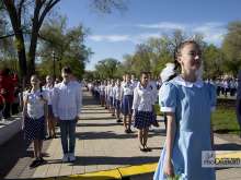 В парке им. Ленина в Оренбурге станцевали Вальс Победы