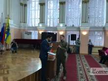 В Оренбурге сиротам вручили ключи от 73 квартир