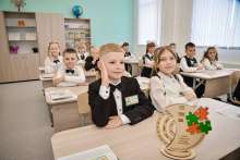 Евгений Солнцев открыл новую школу в Бузулуке и обновленную в Палимовке