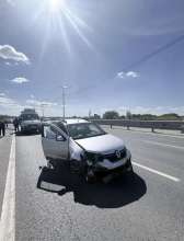 В Оренбурге водитель «Рено» сбил пешехода, а затем врезался в ограждение