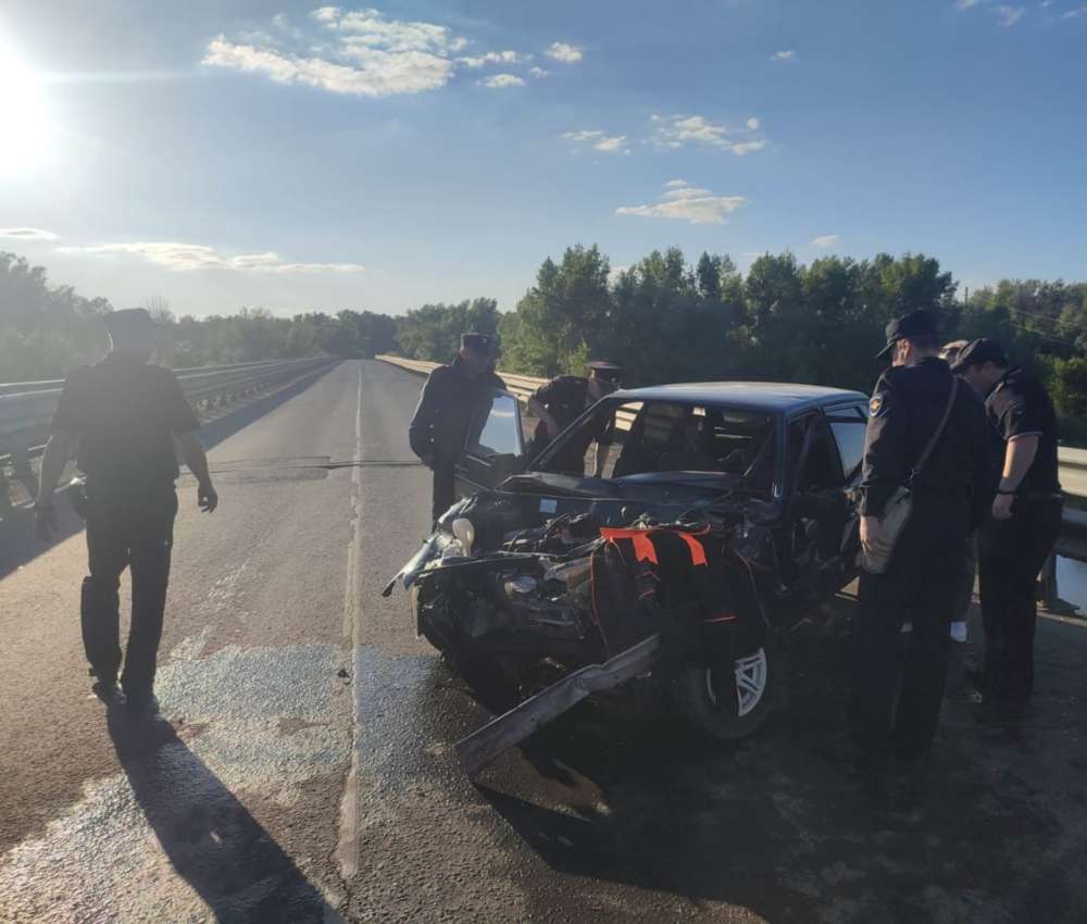 В Сакмарском районе пьяный водитель въехал в ограждение на мосту