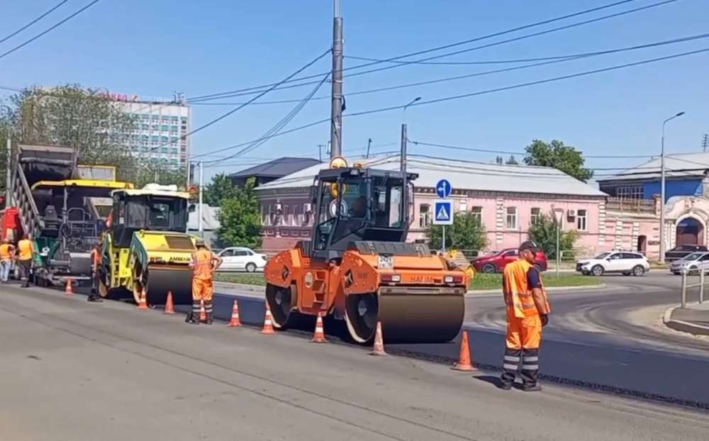 В Оренбурге ремонтируют 20 участков дорог