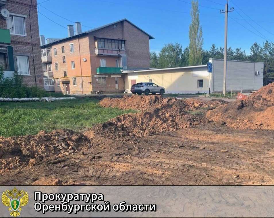 В Октябрьском районе заменили аварийный участок водопровода 