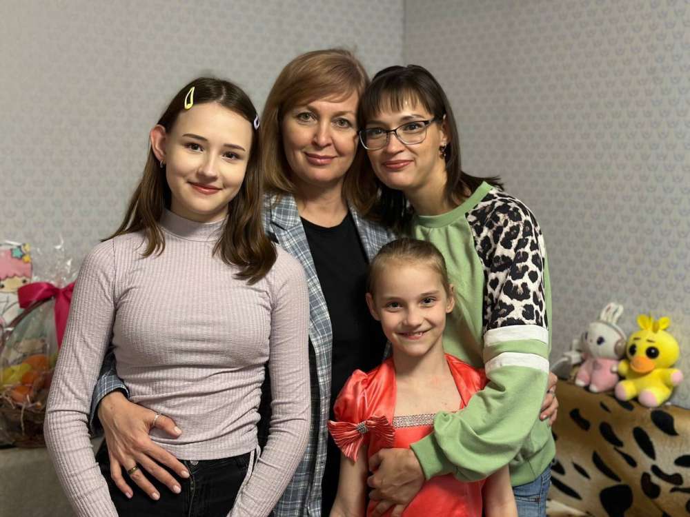 Оренбурженка, вернувшая детей после 4,5 лет разлуки, встретилась с детским омбудсменом Марией Львовой-Беловой