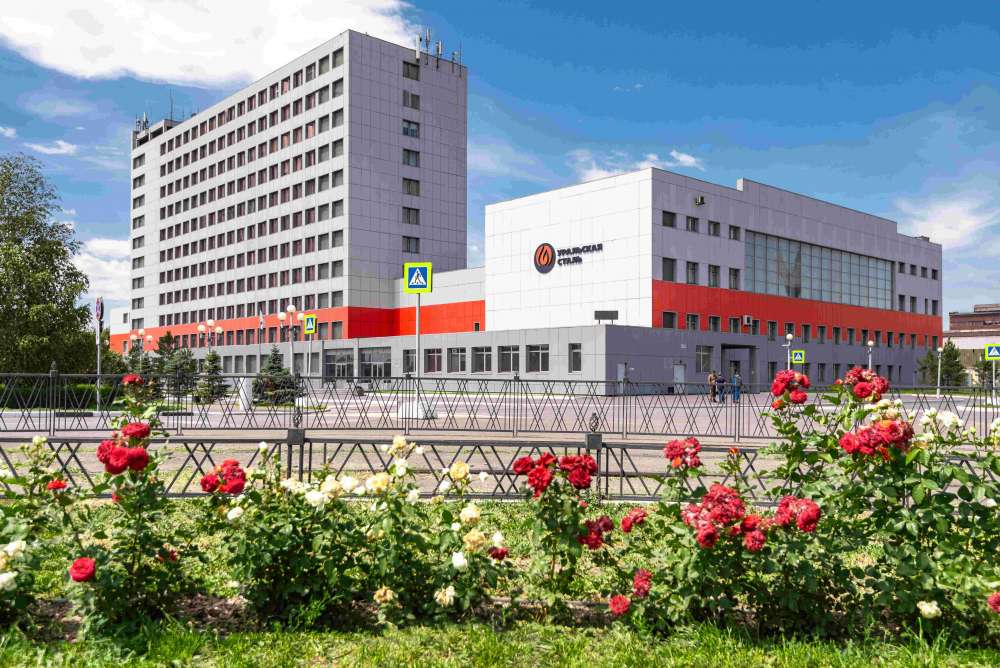 «Уральская Сталь» вновь повышает зарплаты 