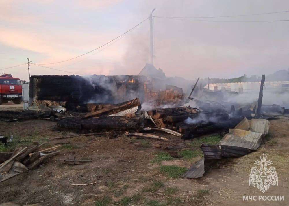На пожаре в Илекском районе погибли 5 человек