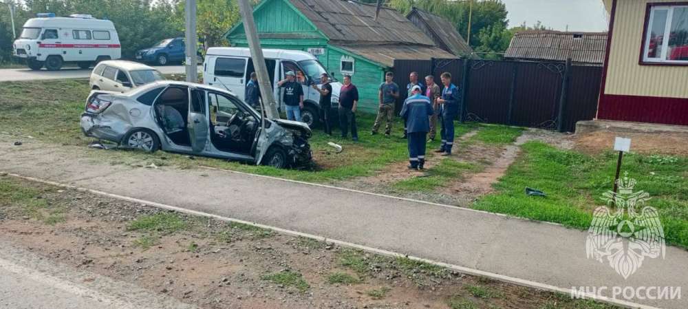 В Тоцком районе столкнулись два автомобиля 