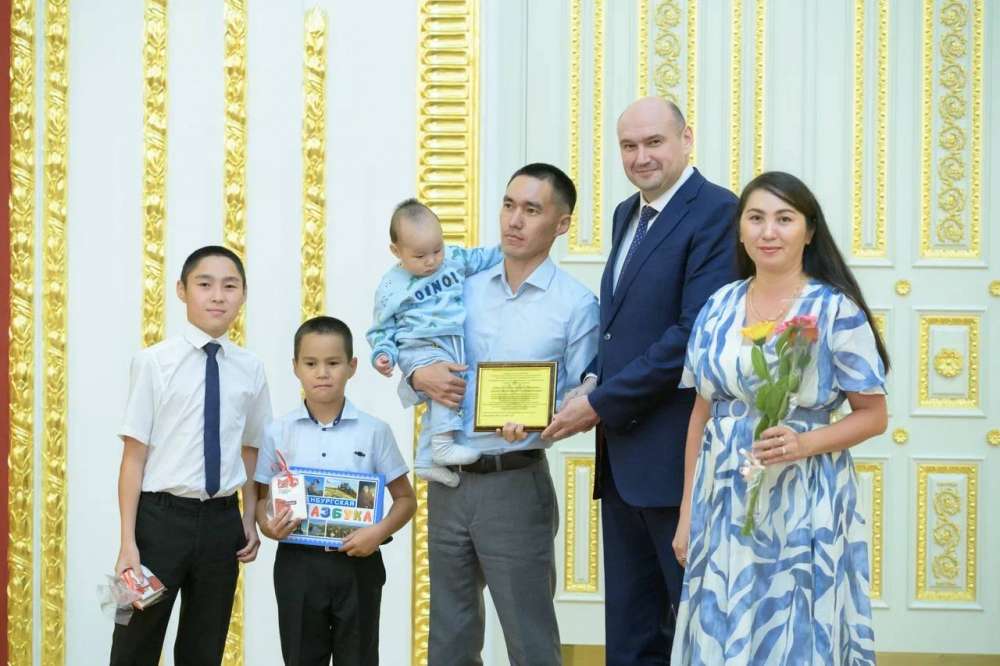 24 млрд рублей направили на поддержку семей с детьми в Оренбуржье