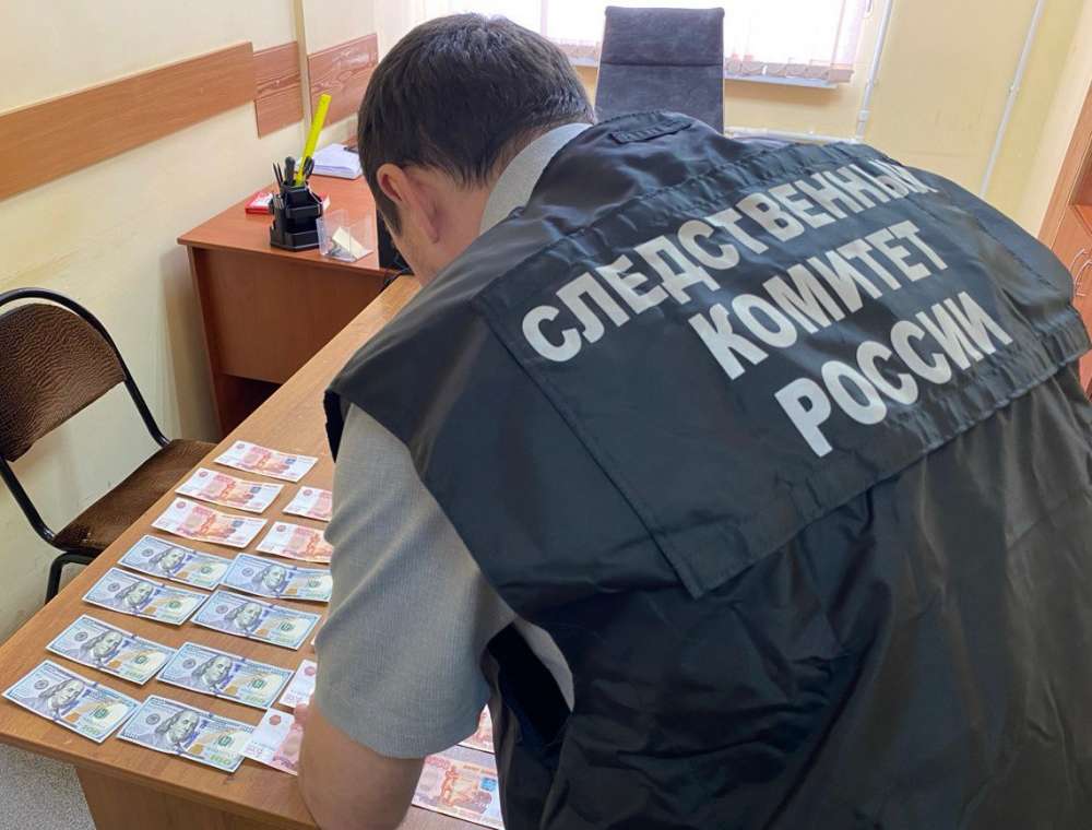 В Оренбургском районе лишенный прав иностранец пытался дать взятку полицейскому