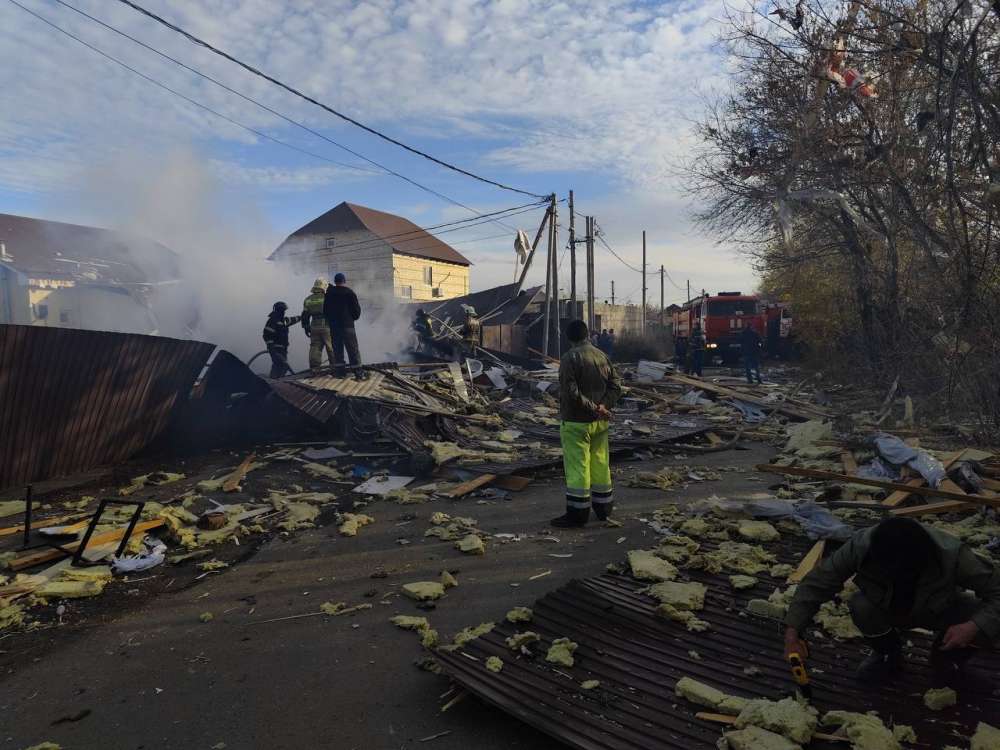 В Оренбуржье при пожаре в частном доме пострадала женщина 