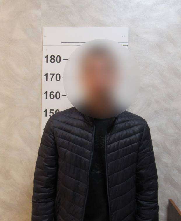 В Оренбурге полицейские поймали мужчину с наркотиками