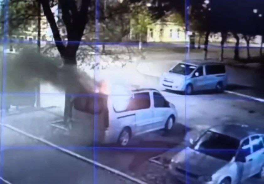 В Оренбурге мужчина за деньги поджог чужой автомобиль 