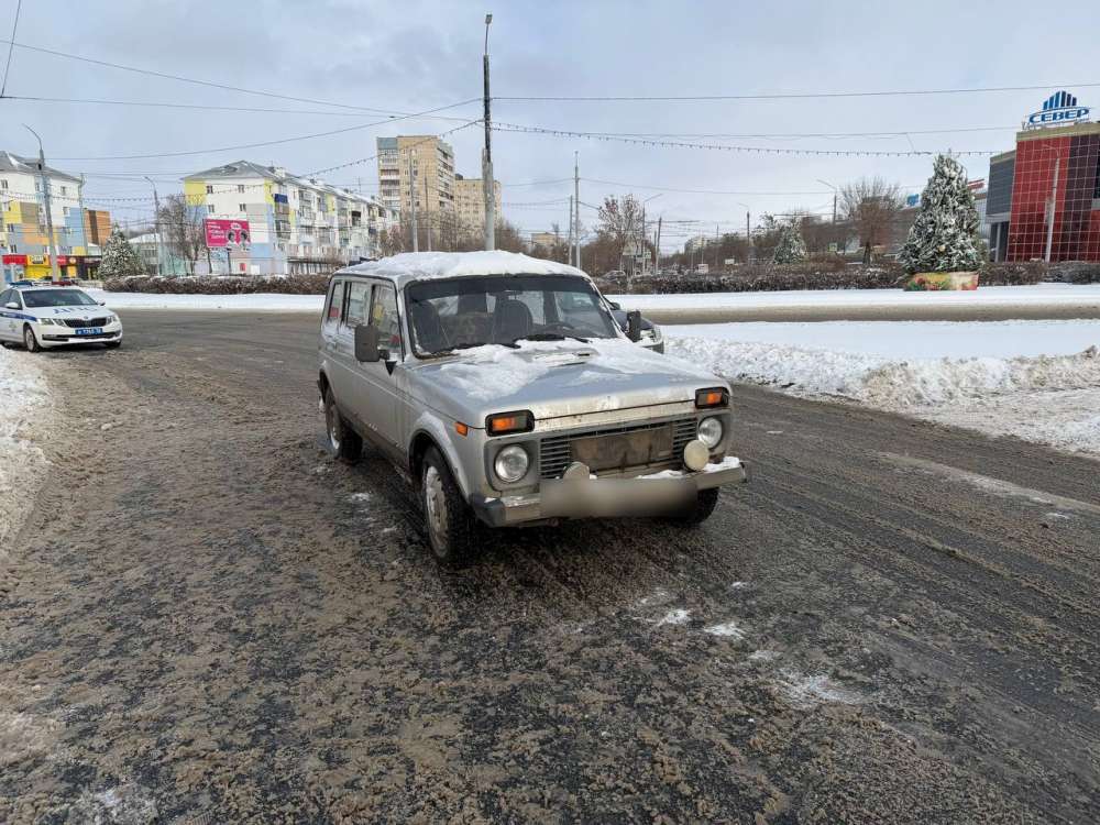 В Оренбурге на проспекте Дзержинского под колеса «Нивы» попал мужчина