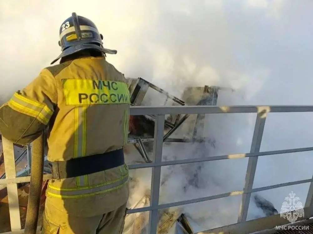 За сутки в Оренбуржье произошло 13 пожаров