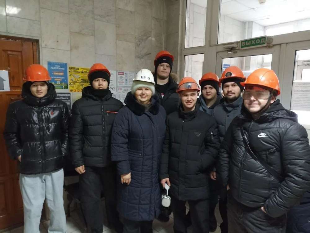 В Оренбуржье за год для 7 тысяч школьников и студентов было организовано более 350 профтуров