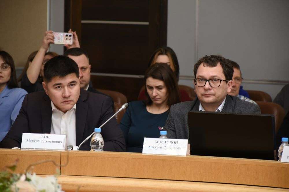 В Оренбурге обсудили повышение стандартов качества управления многоквартирными домами