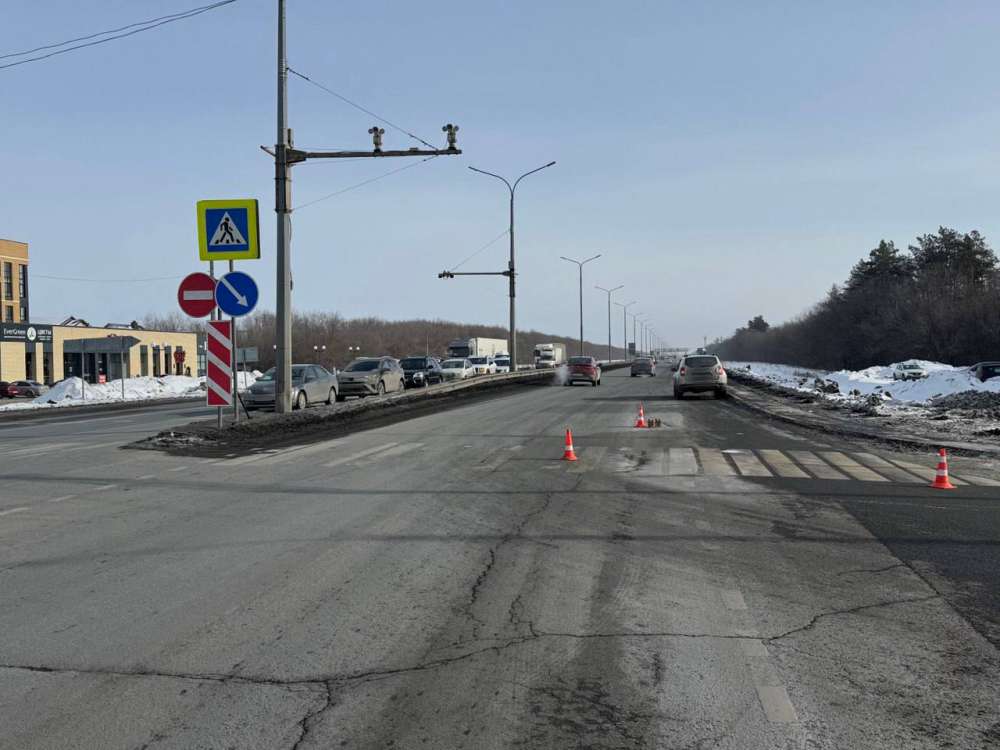 В Оренбургском районе водитель иномарки сбила двух пешеходов