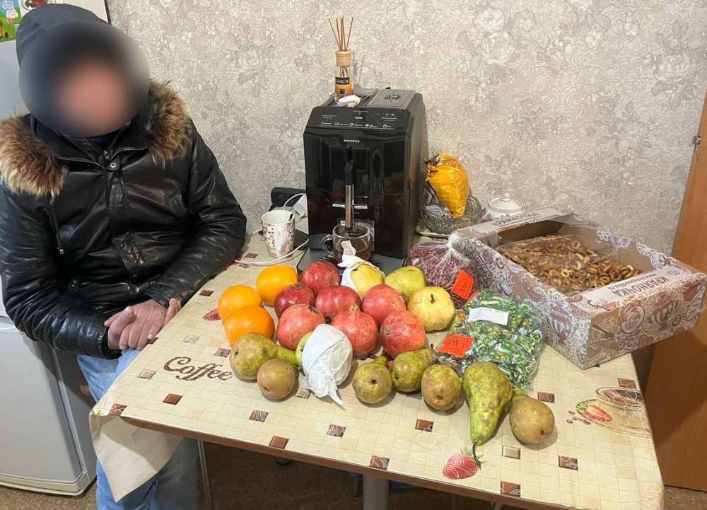 Оренбуржец обокрал фруктово-овощной ларек на 30 тысяч рублей