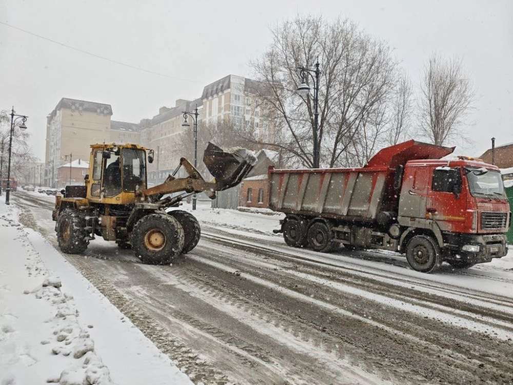 Коммунальные службы Оренбурга перешли на усиленный режим работы