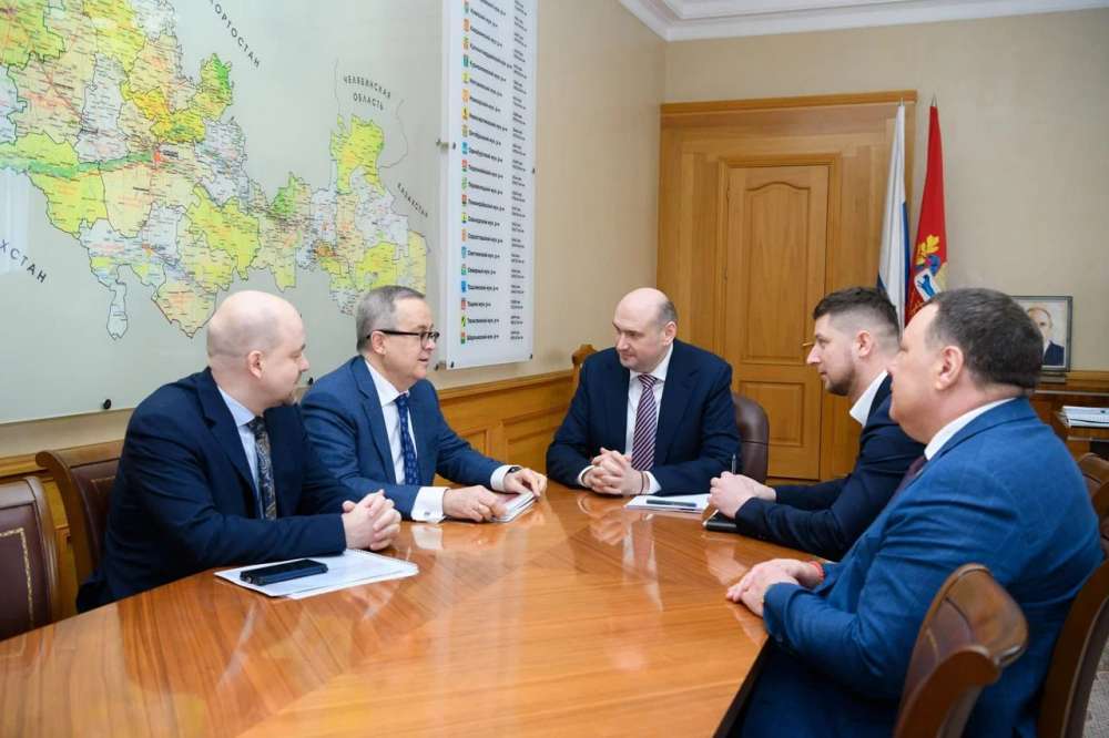 Губернатор Оренбуржья обсудил с лидером партии пенсионеров новые инициативы в регионе