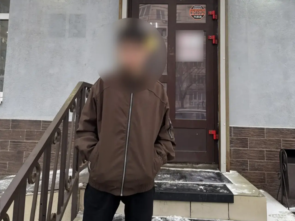 В Оренбурге молодой человек украл сейф с деньгами у знакомой и потратил их в Москве