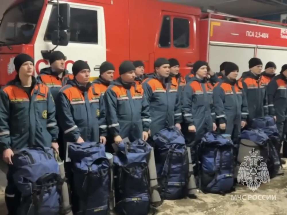КШУ в Оренбурге: спасатели и экстренные службы отрабатывают действия при ЧС